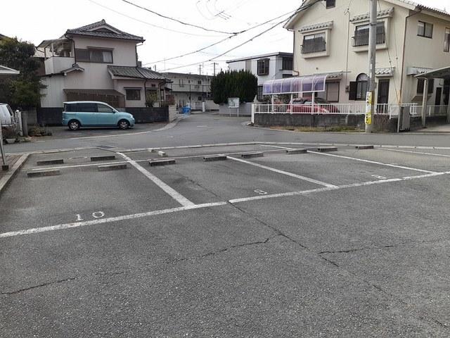 エクセル北門（201） 駐車場