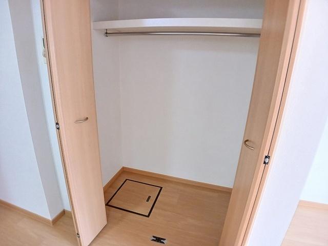 フォンターナ・ヴィラⅡ（103） 収納
