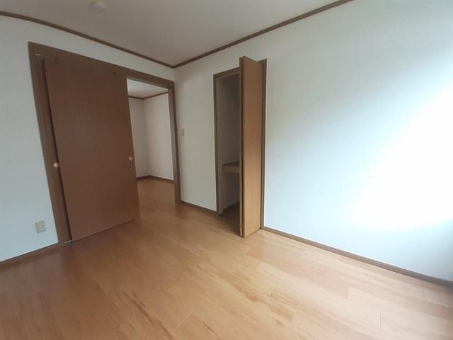 フローレス（102） 室内