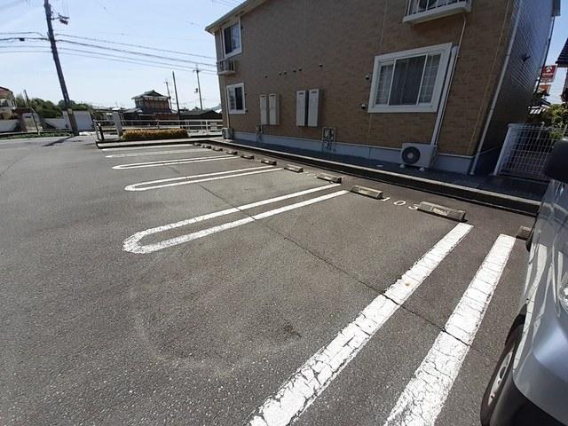 アウローラＭ　Ｂ（202） 駐車場