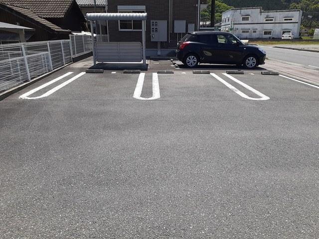ヤエステ−ジⅡ（101） 駐車場