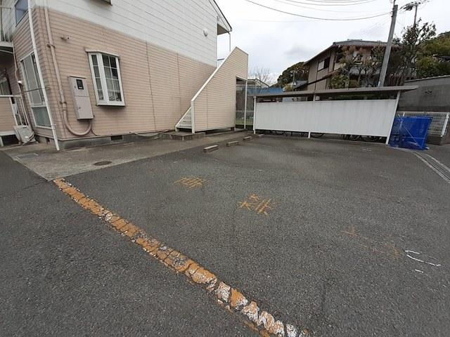 エスポワール新在家（105） 駐車場