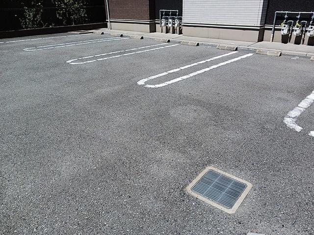 アサノ・モノカーメラ（202） 駐車場