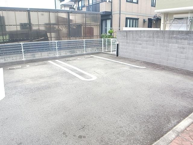 アバンツァート東浜Ⅱ（201） 駐車場