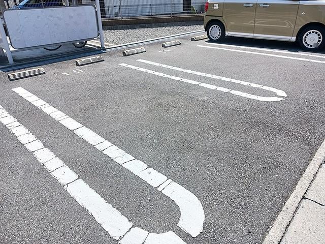 アーディ　ヴィラⅠ（102） 駐車場