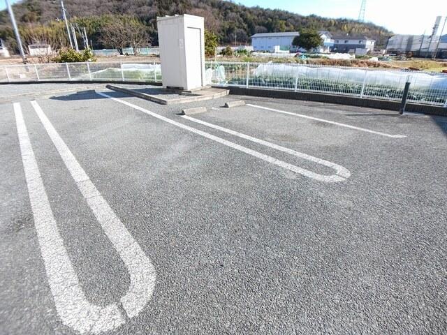 アン・グランジェ（202） 駐車場