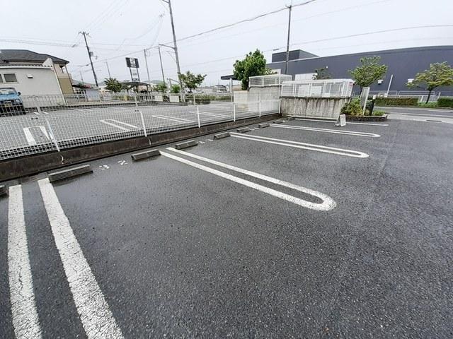 ソレイユ東山Ⅰ（102） 駐車場