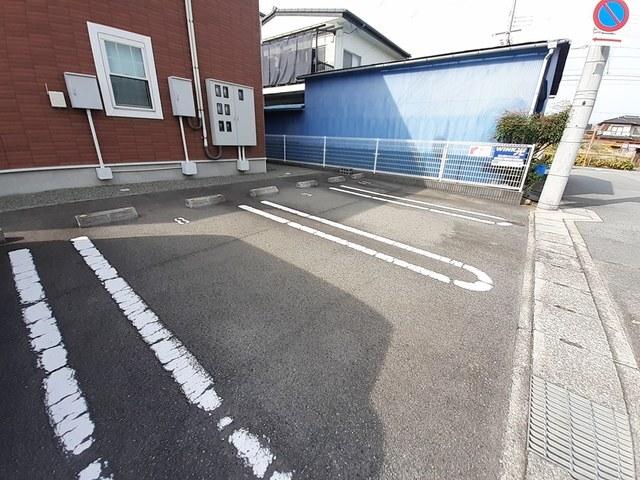 メゾンド　サンセールＢ（203） 駐車場