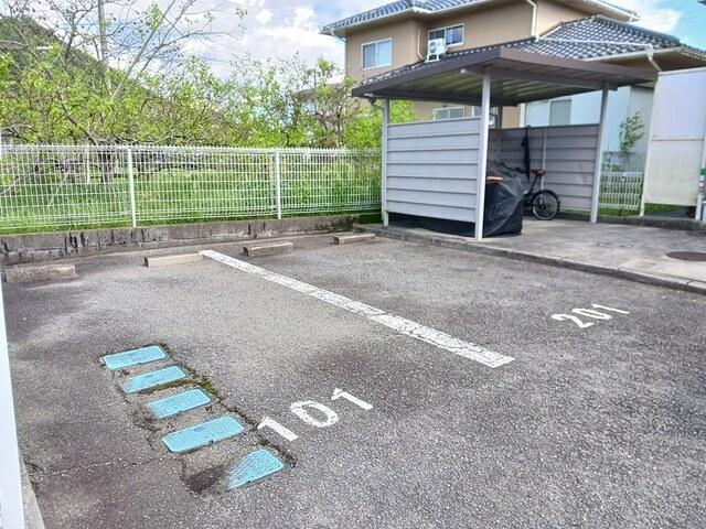 パルコ（201） 駐車場