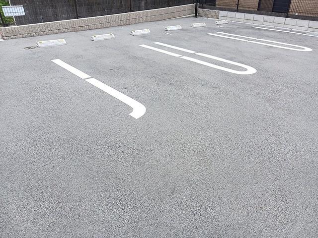 ルピナスハイム（103） 駐車場