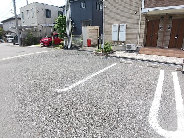 スピカⅡ（103） 駐車場