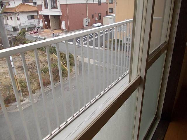 ドミール前田（202） バルコニー