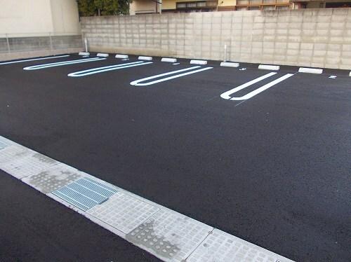 コスモビレッジ（203） 駐車場