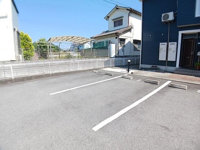 サンパティオ（204） 駐車場