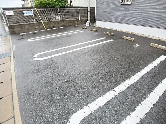 タップ　アルファＢ（202） 駐車場