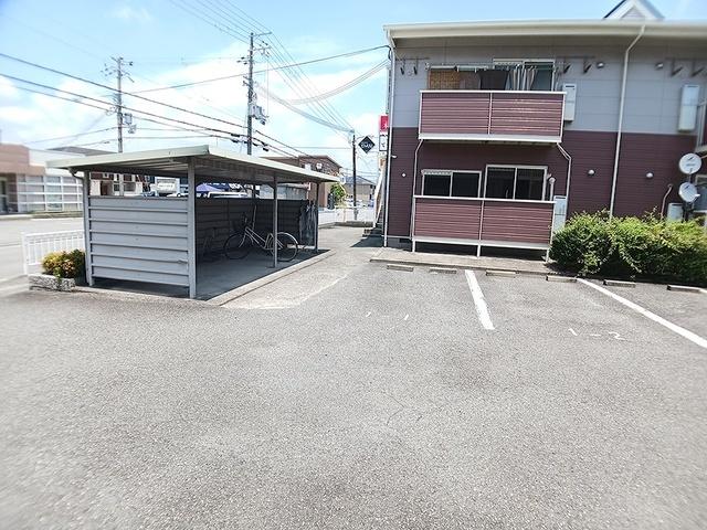 玲巧−ハイツ２（206） 駐車場