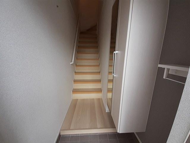 プラスエス英賀清水（202） 玄関