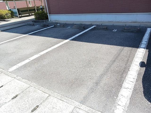 タウニー北条　２（203） 駐車場