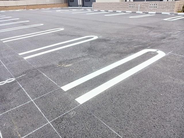 メルヴェイユＡ（203） 駐車場