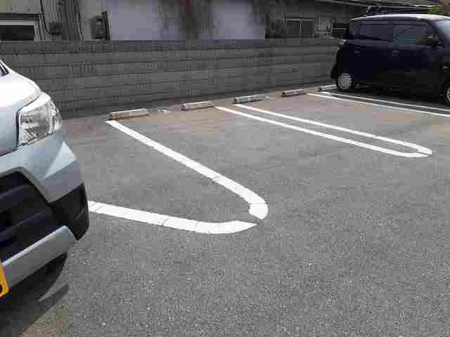 カサブランカ富永（102） 駐車場