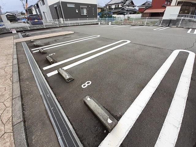 メゾンプラージュⅡ（101） 駐車場
