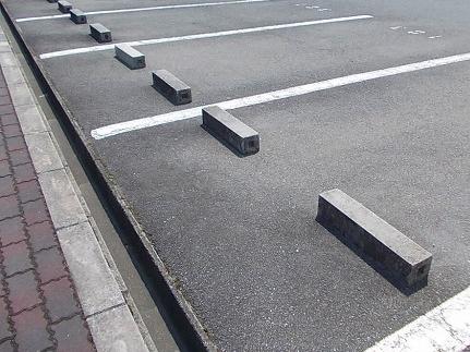 エスポワール新在家（206） 駐車場