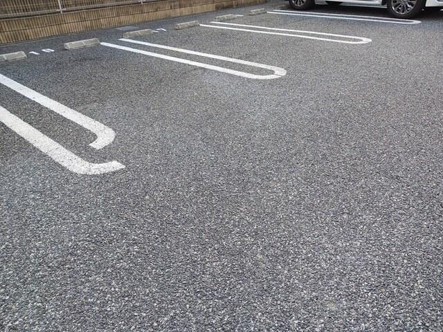 ベル・セーズⅠ（102） 駐車場