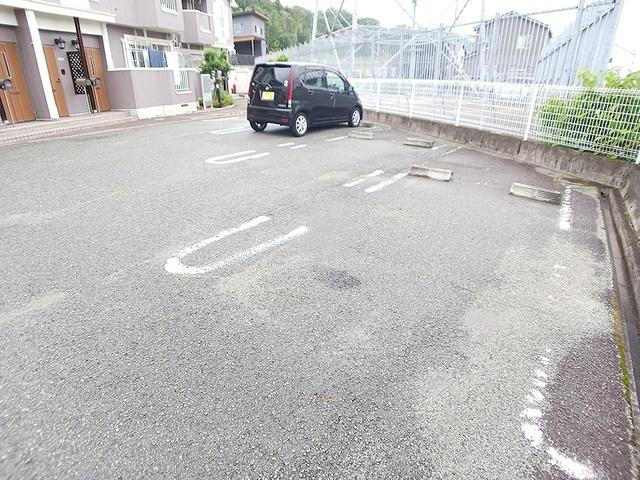フレンドリー大野（101） 駐車場