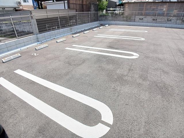 ステラ野里（101） 駐車場