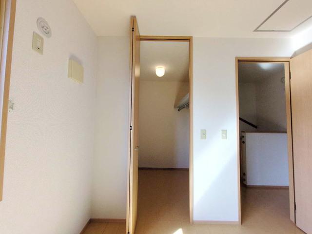 オークスコート西新在家　B棟（6番館） 収納