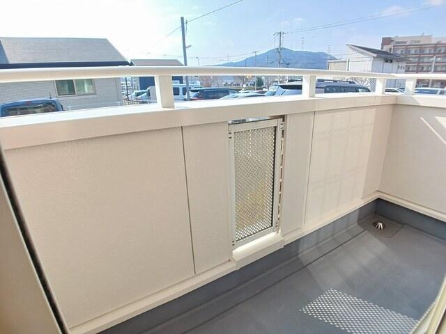 スモールヴィレッジ（102） バルコニー