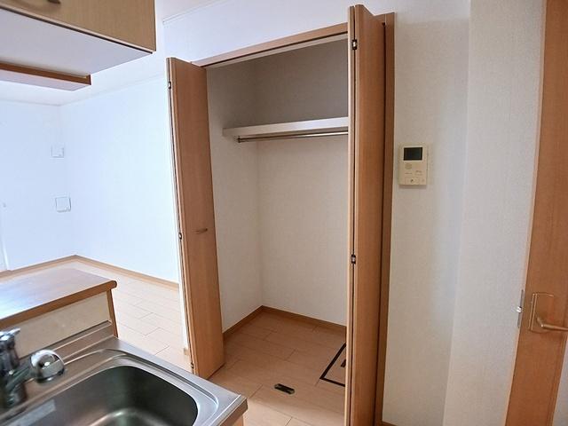 エスポワール中地（101） 収納