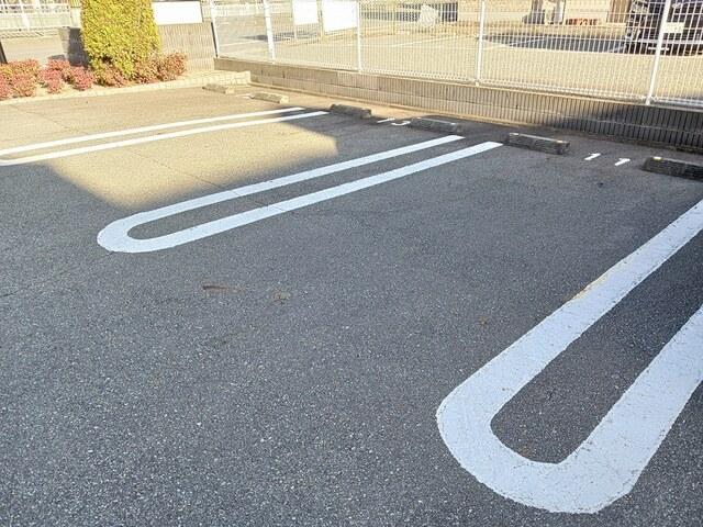 エスポワール中地（101） 駐車場