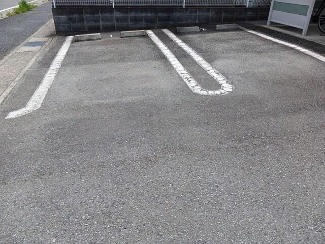 メゾン・オーブⅠ（101） 駐車場