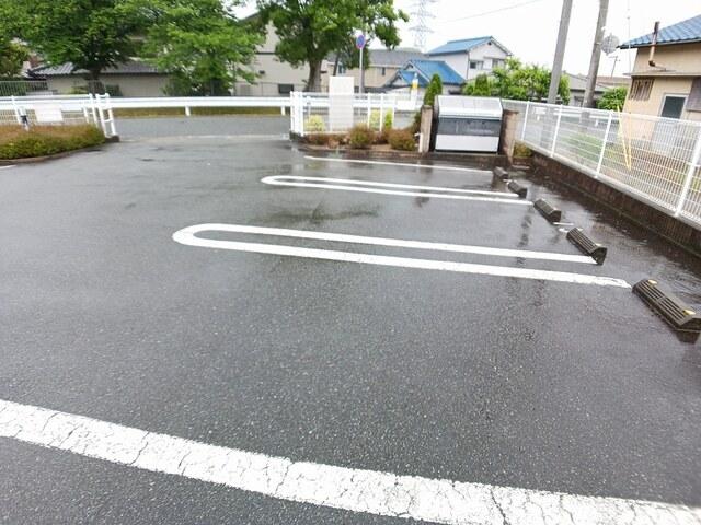 エクセレント大野（205） 駐車場