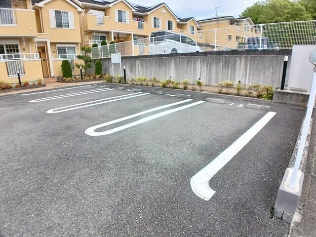 サウス・グリーンＣ（102） 駐車場