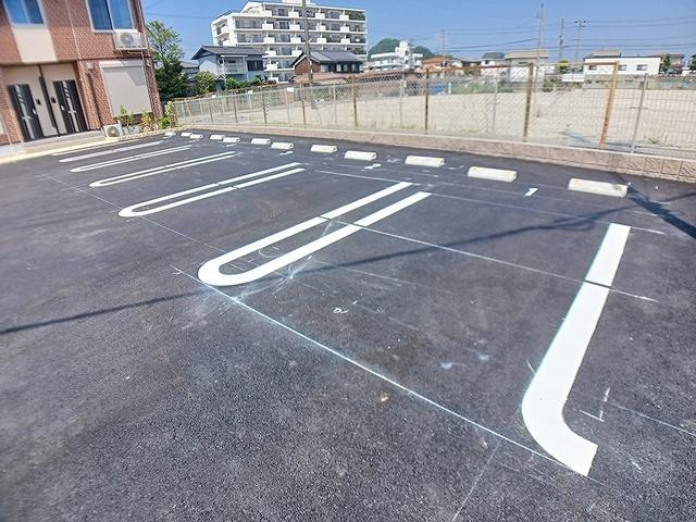 サントーク　ヌーヴォー（103） 駐車場