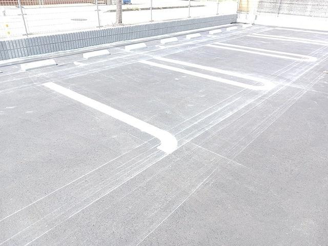 ジラソーレ・タデノ（104） 駐車場