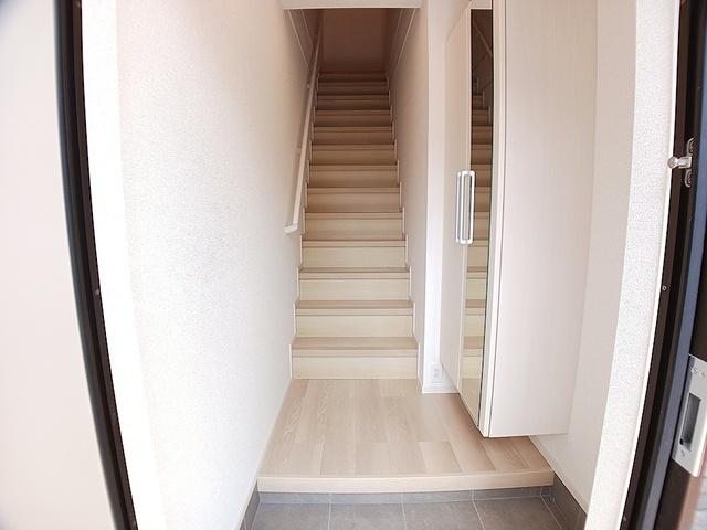 サンセールⅨ　Ａ（203） 玄関