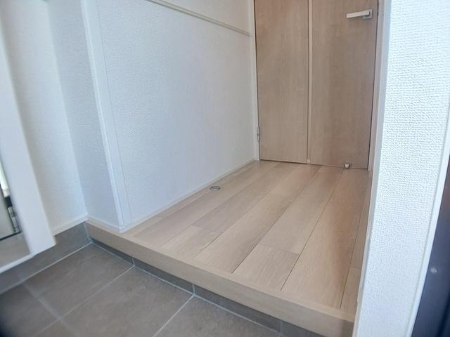 サンリット荒川（104） 玄関