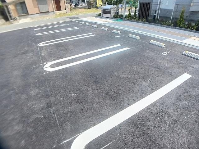 サンリット荒川（104） 駐車場