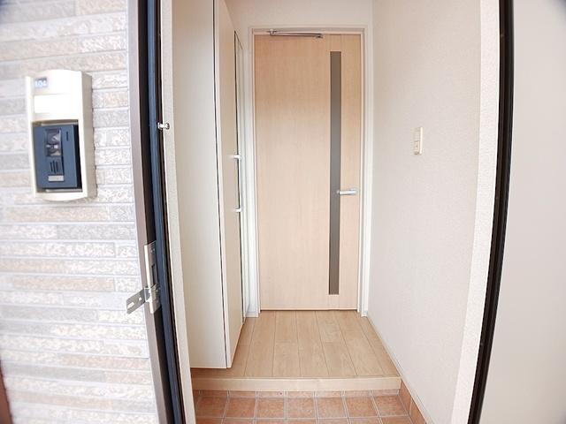 ジュネス青山（104） 玄関