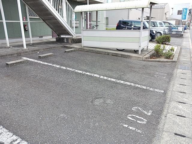 フォレスト矢倉（101） 駐車場