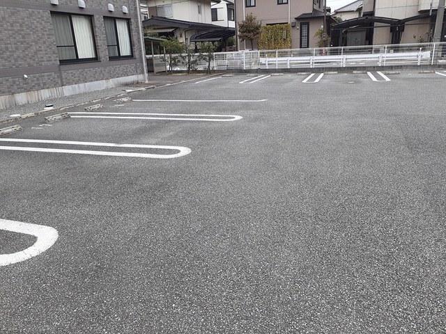 ラフォーレ広畑（205） 駐車場
