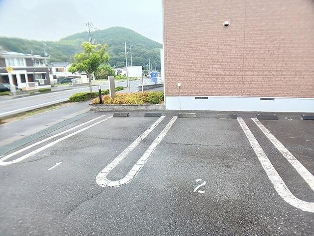 プレインカーサ（101） 駐車場