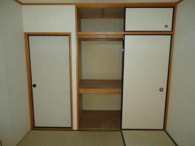 プチシャトー御立 収納