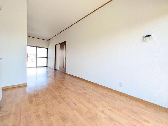 飾磨区中島二丁目戸建　C-2（9） 室内