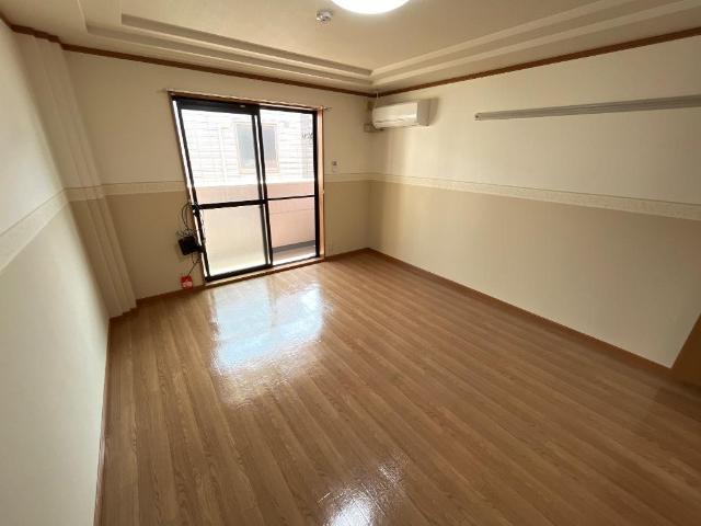 リバーサイドレジデンス 部屋画像