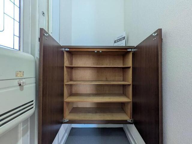 東山ハイツ　B棟（B102） 収納