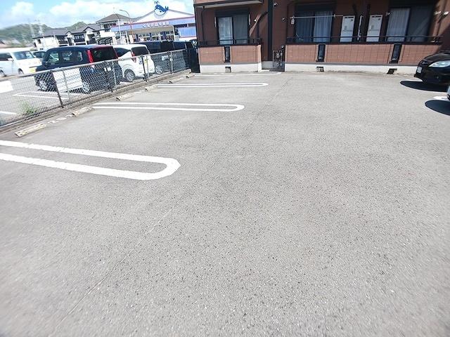 カーサ・プラシードＡ（102） 駐車場